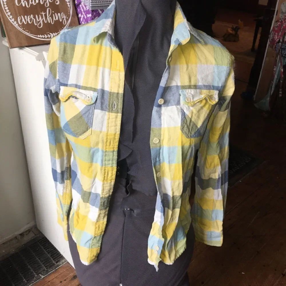 American Eagle XS favorite fit flannel button down